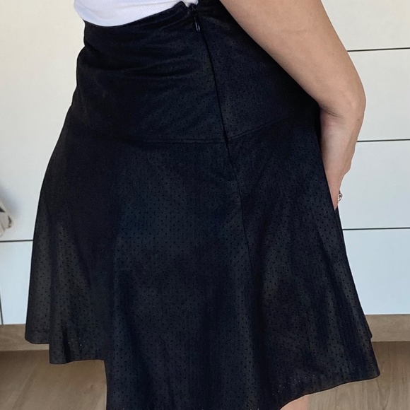 Club Monaco Mini Skirt - Picture 2 of 3